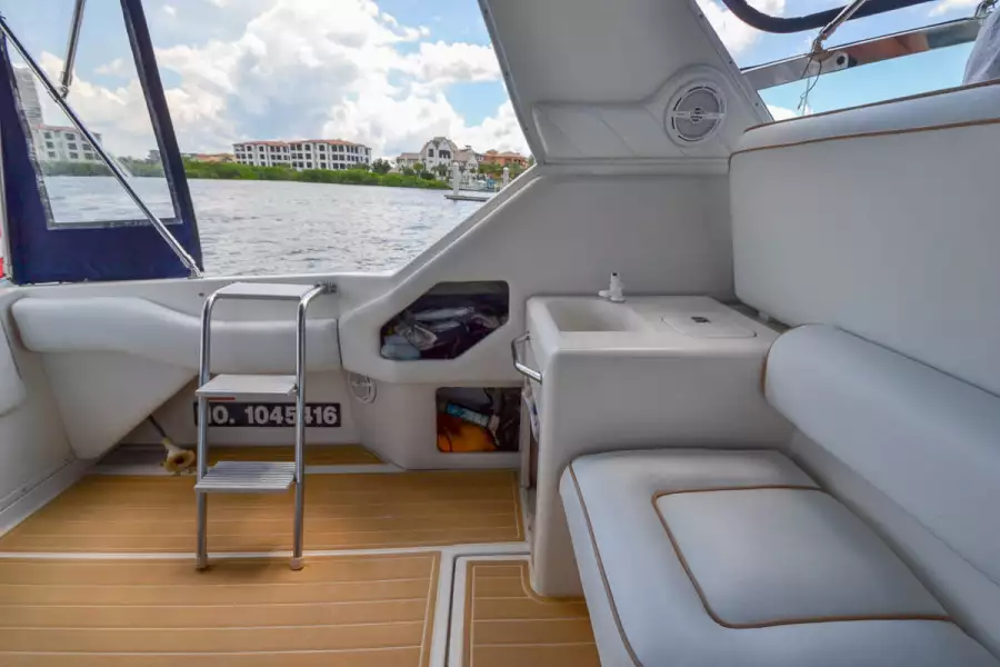 1996 Sea Ray 400 Express Cruiser