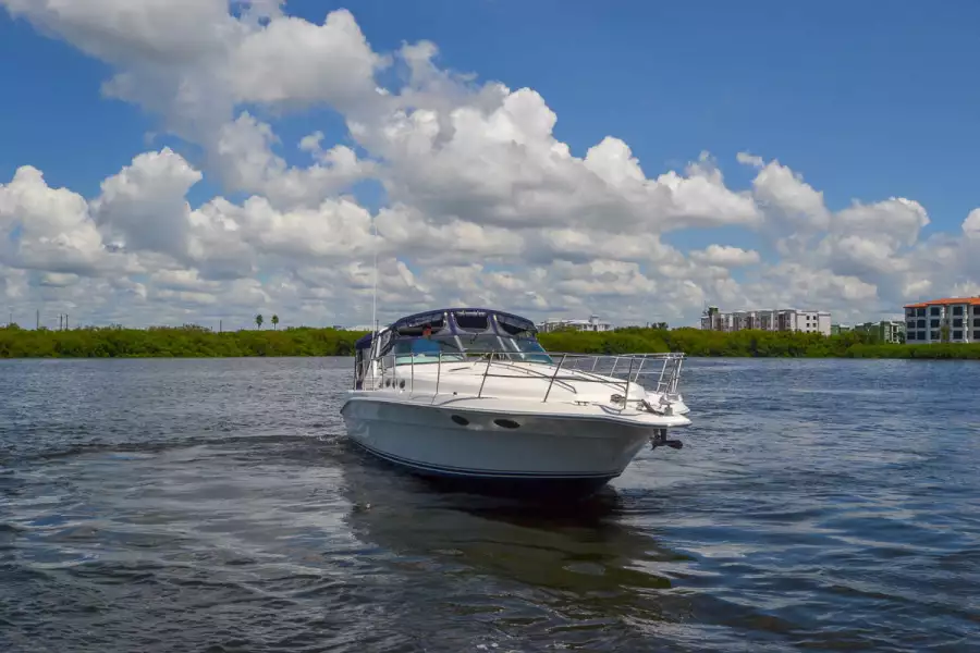 1996 Sea Ray 400 Express Cruiser