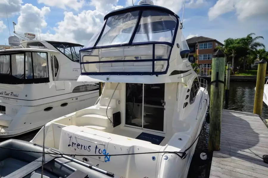 2005 Sea Ray 420 Sedan Bridge