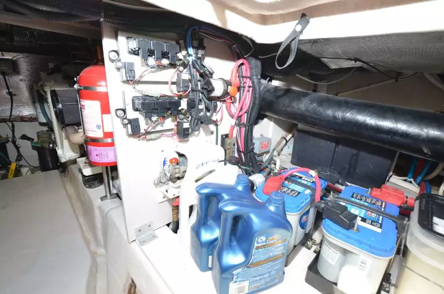 2005 Sea Ray 420 Sedan Bridge