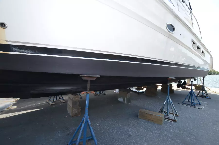 2005 Sea Ray 420 Sedan Bridge