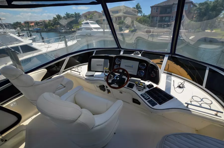 2005 Sea Ray 420 Sedan Bridge