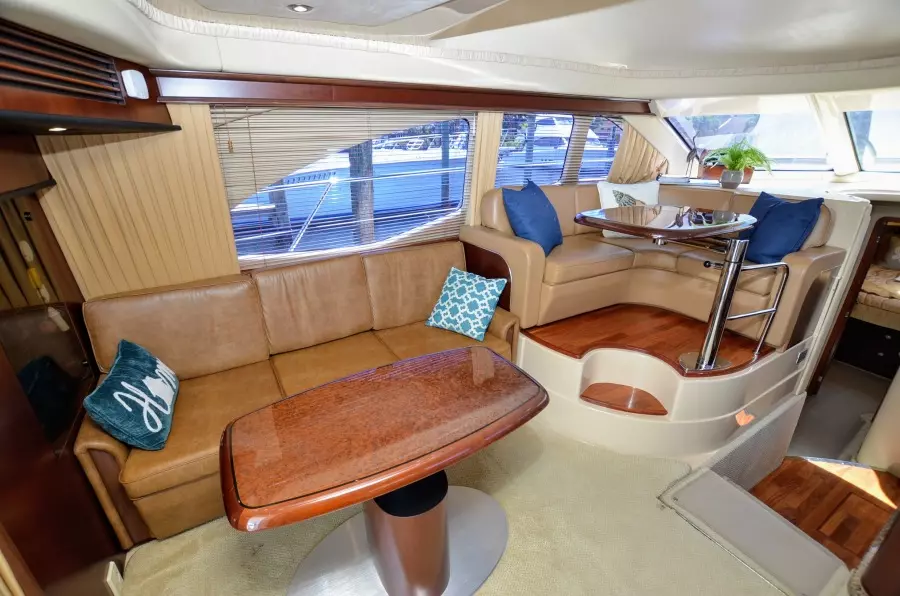 2005 Sea Ray 420 Sedan Bridge