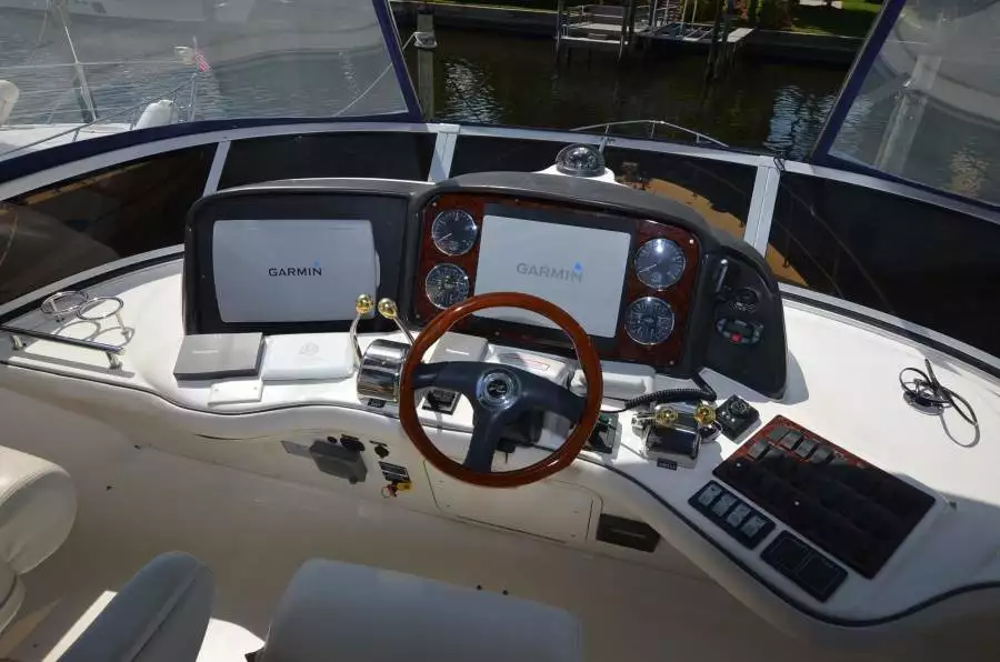 2005 Sea Ray 420 Sedan Bridge