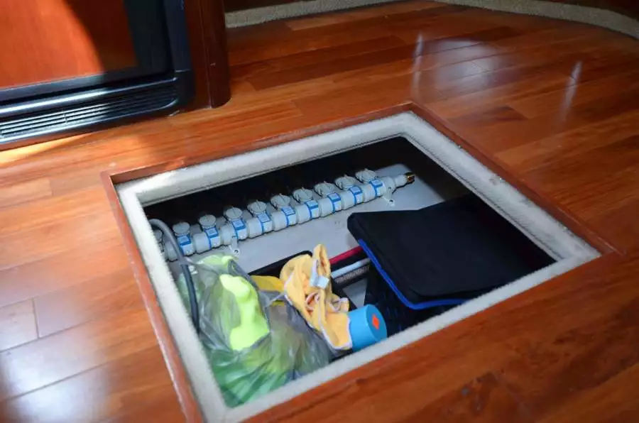 2005 Sea Ray 420 Sedan Bridge