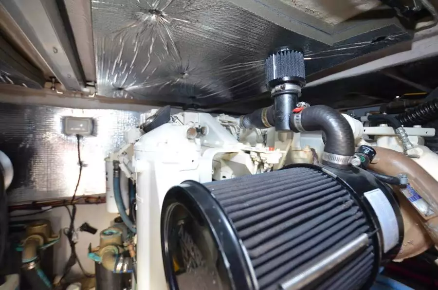 2005 Sea Ray 420 Sedan Bridge