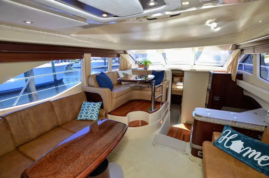 2005 Sea Ray 420 Sedan Bridge