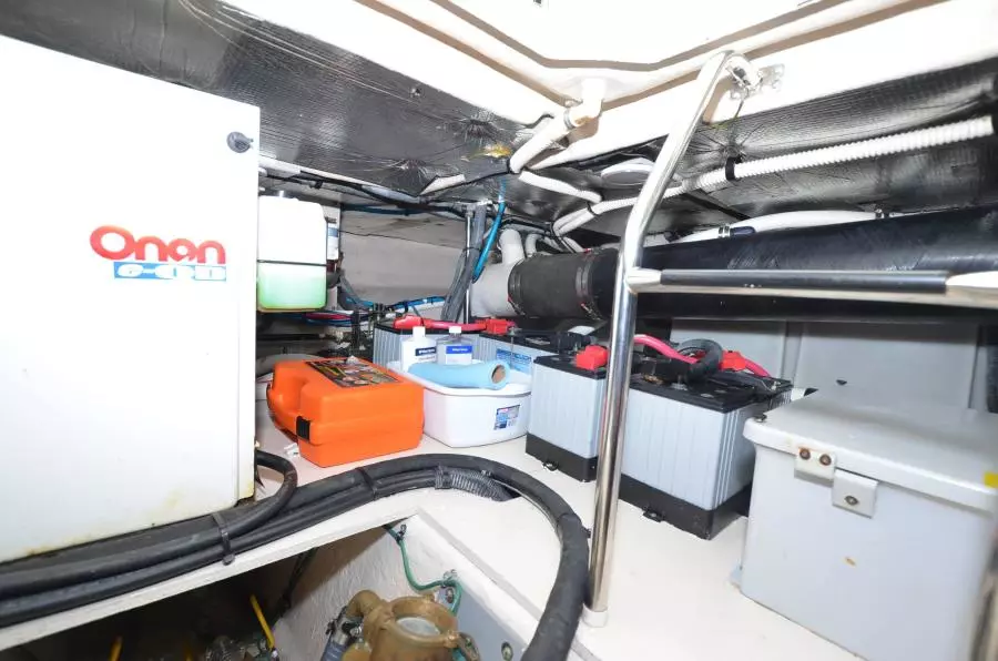 2005 Sea Ray 420 Sedan Bridge