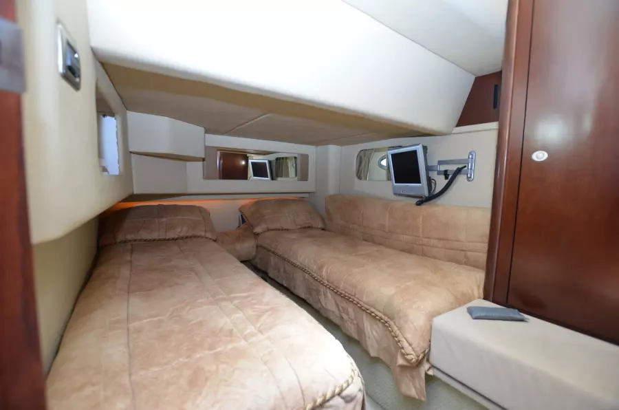 2005 Sea Ray 420 Sedan Bridge