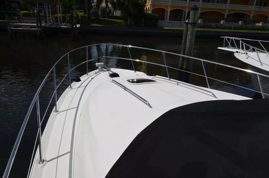 2005 Sea Ray 420 Sedan Bridge