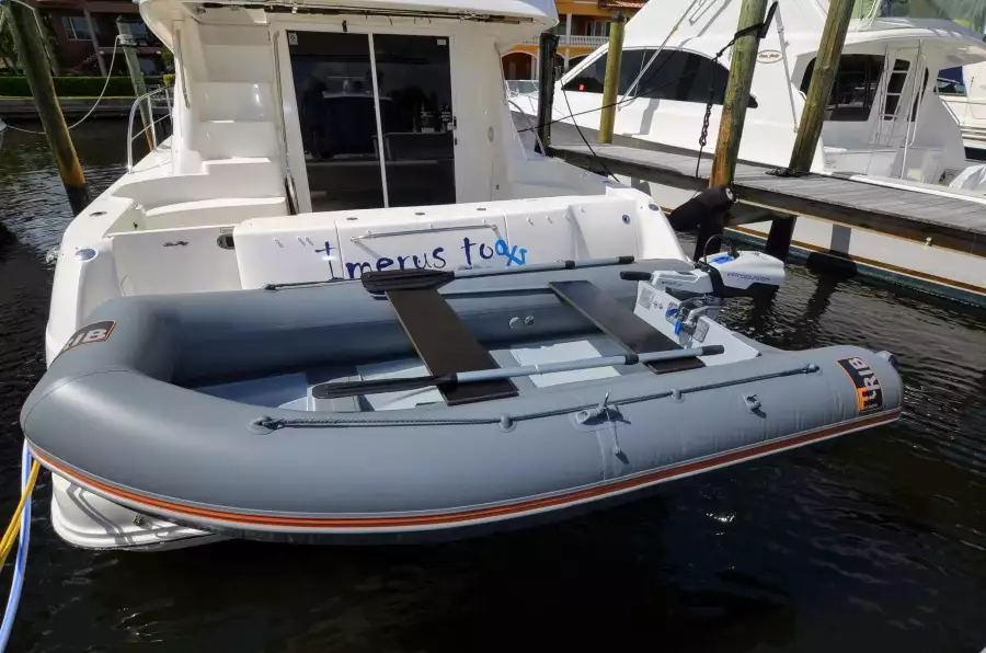 2005 Sea Ray 420 Sedan Bridge