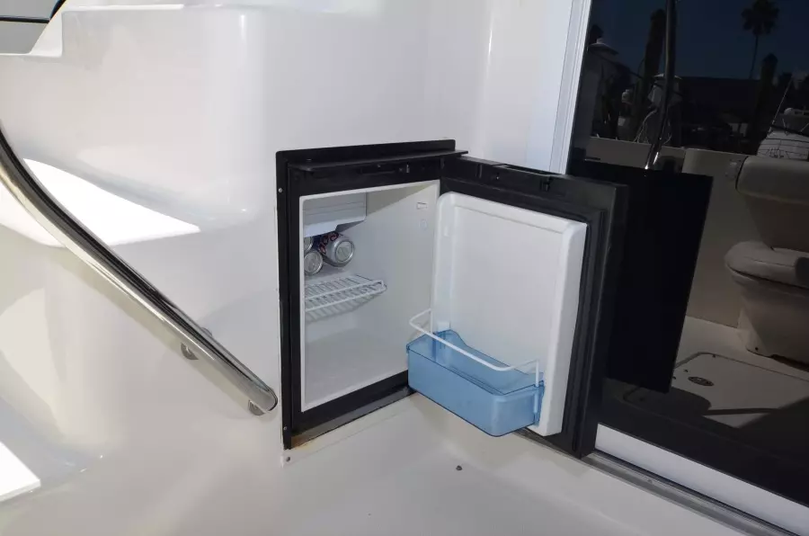 2005 Sea Ray 420 Sedan Bridge