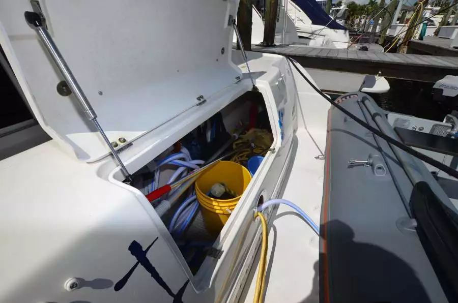 2005 Sea Ray 420 Sedan Bridge