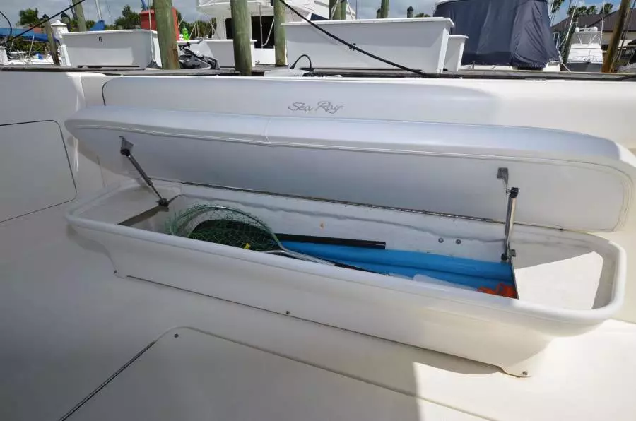 2005 Sea Ray 420 Sedan Bridge