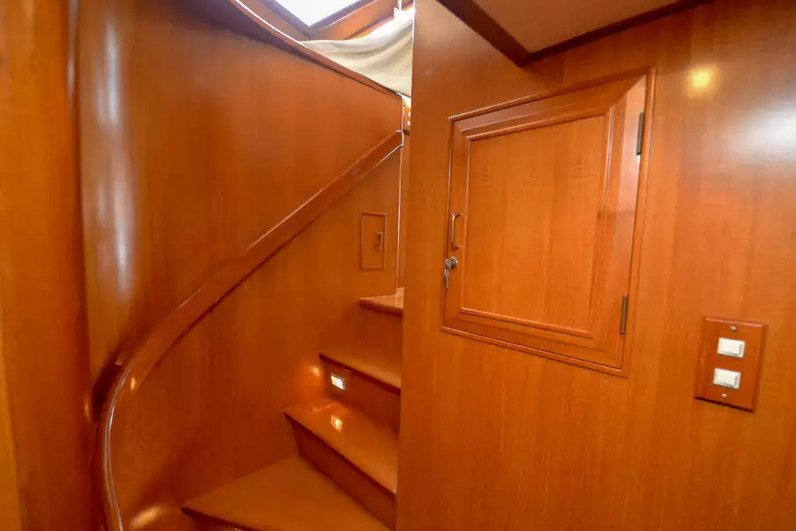 2001 Ocean Alexander 510 Classico