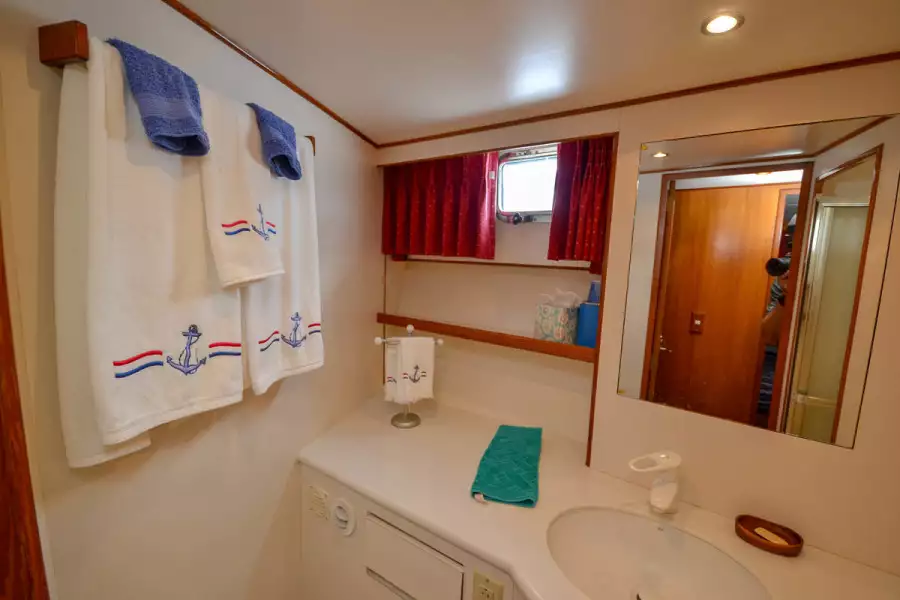 2001 Ocean Alexander 510 Classico