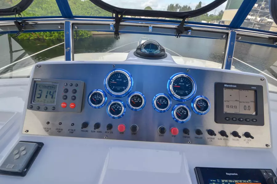 2001 Ocean Alexander 510 Classico