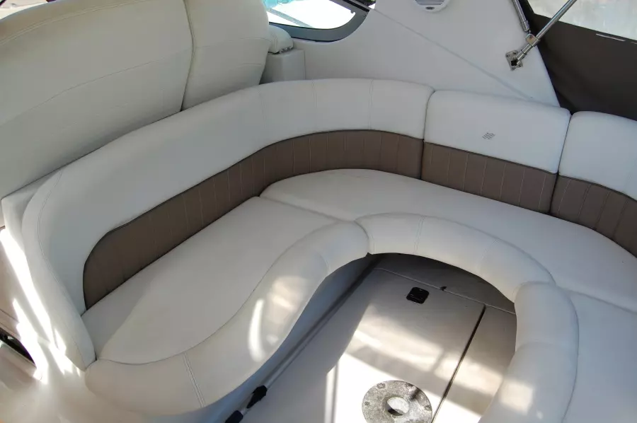 2004 Four Winns 328 Vista