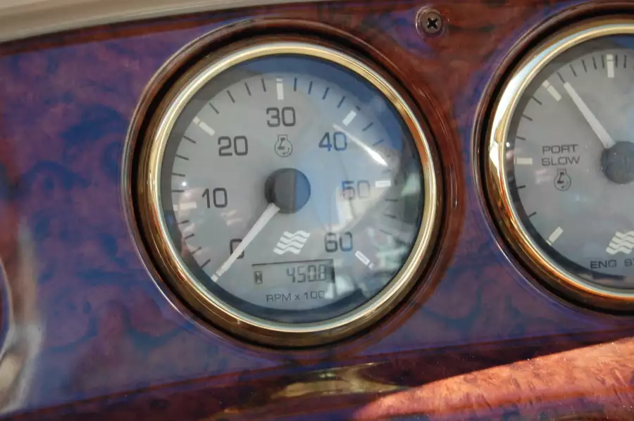 2004 Four Winns 328 Vista