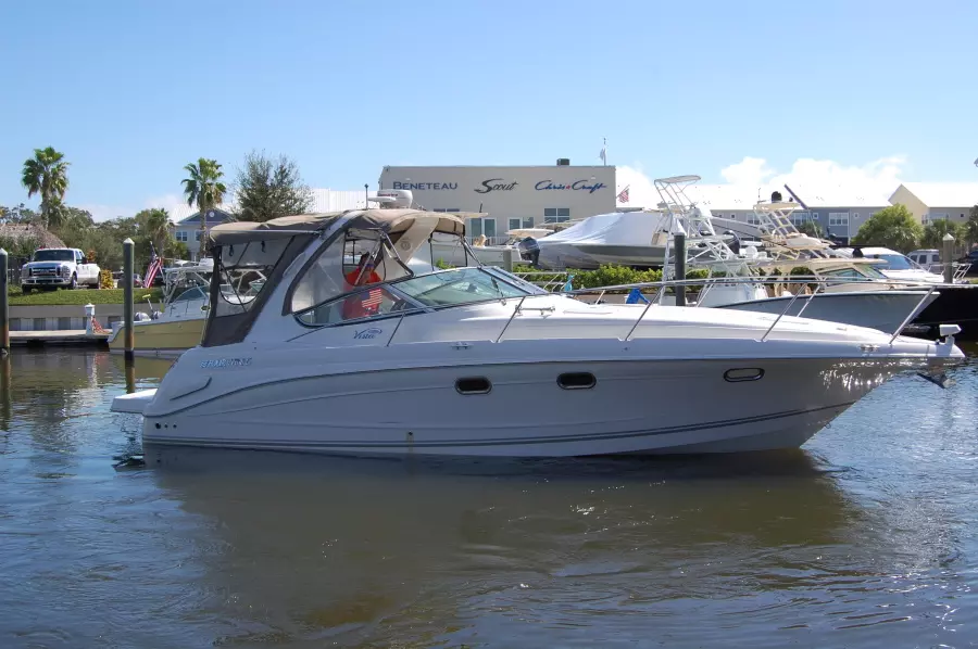 2004 Four Winns 328 Vista