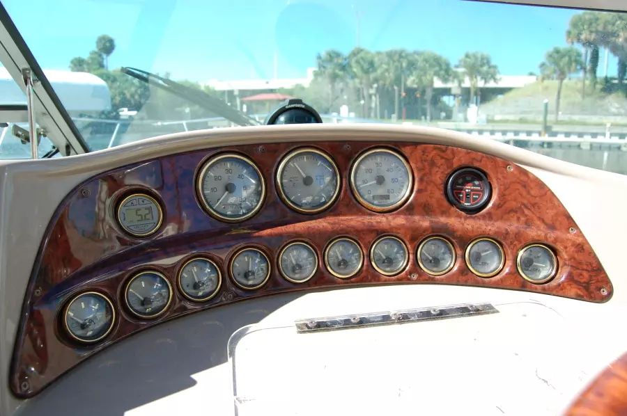 2004 Four Winns 328 Vista