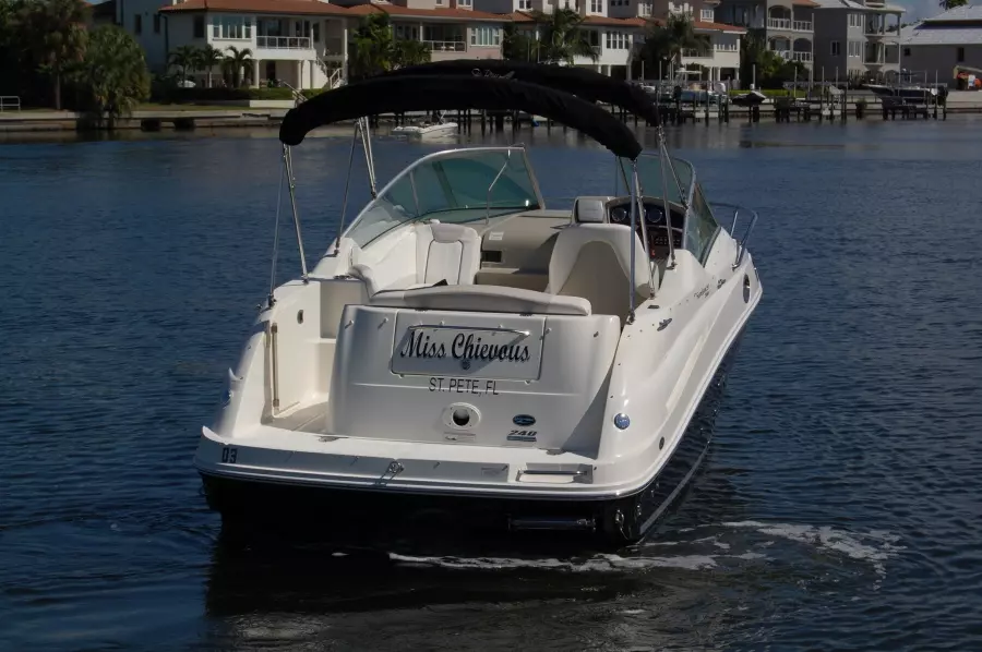 2011 Sea Ray 240 DA