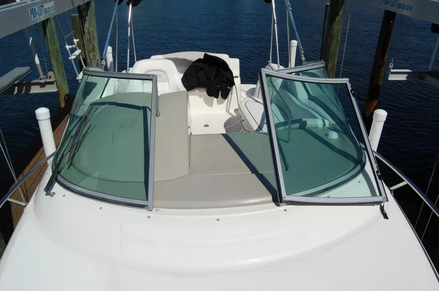 2011 Sea Ray 240 DA