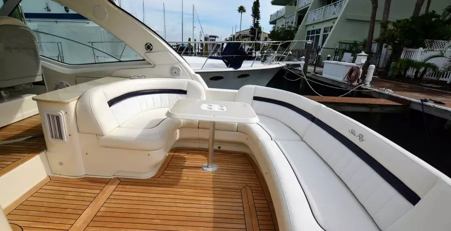 2011 Sea Ray 500 Sundancer