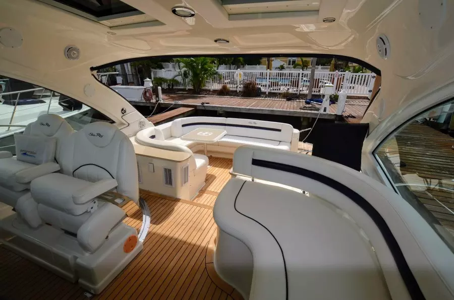 2011 Sea Ray 500 Sundancer