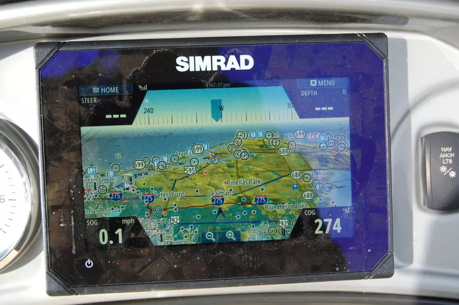 2017 Sun Tracker 22 DLX Fishin Barge