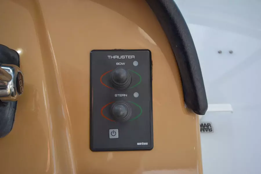 Bow & Stern Thruster