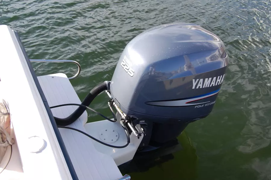 2003 Grady-White 228 Seafarer