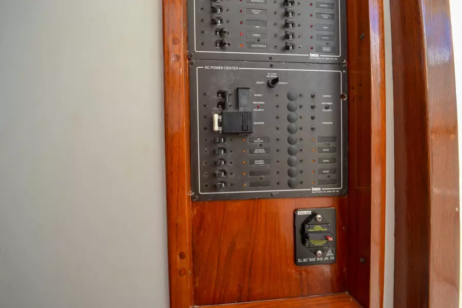 1995 Black Watch 36 Express