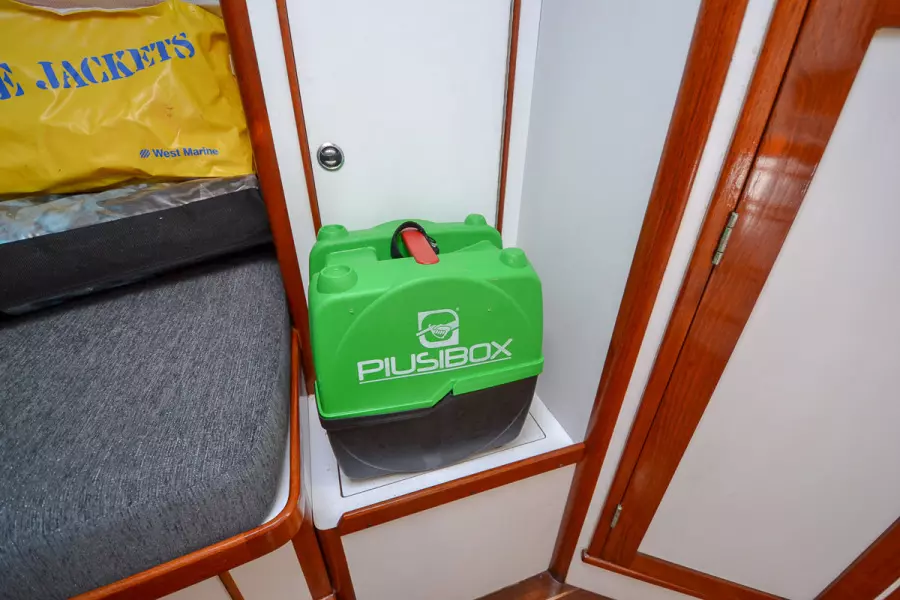 1995 Black Watch 36 Express