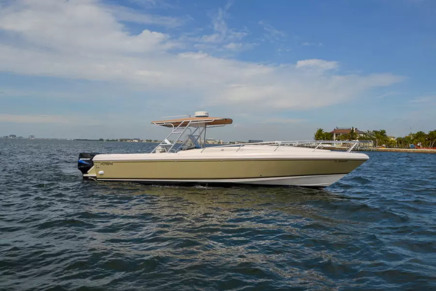 1999 Intrepid 366 Cuddy