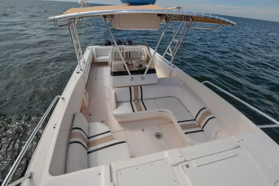 1999 Intrepid 366 Cuddy