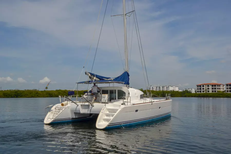 2002 Lagoon 410