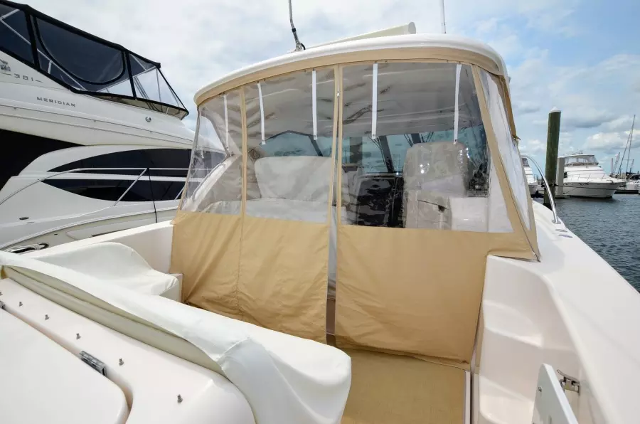 2008 Tiara Yachts 35 Sovran