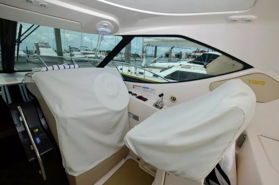 2008 Tiara Yachts 35 Sovran