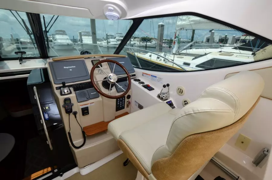 2008 Tiara Yachts 35 Sovran