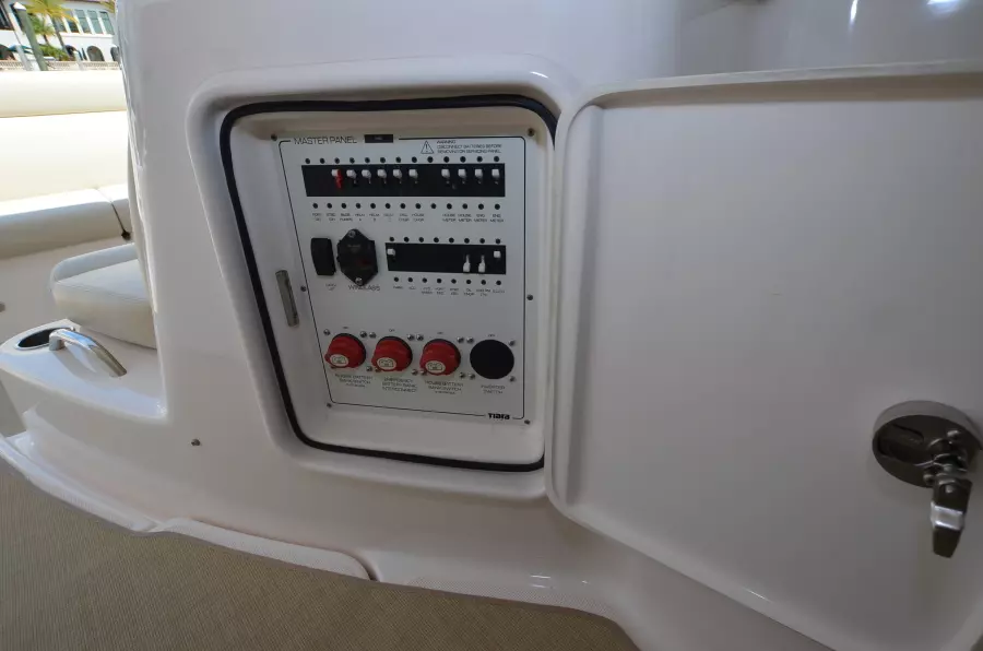 2008 Tiara Yachts 35 Sovran