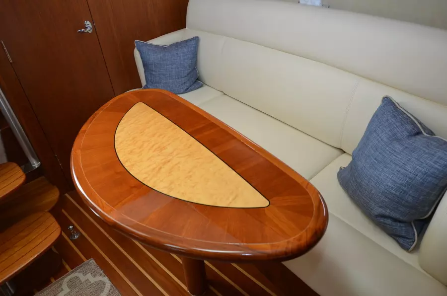 2008 Tiara Yachts 35 Sovran