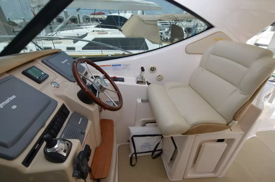 2008 Tiara Yachts 35 Sovran