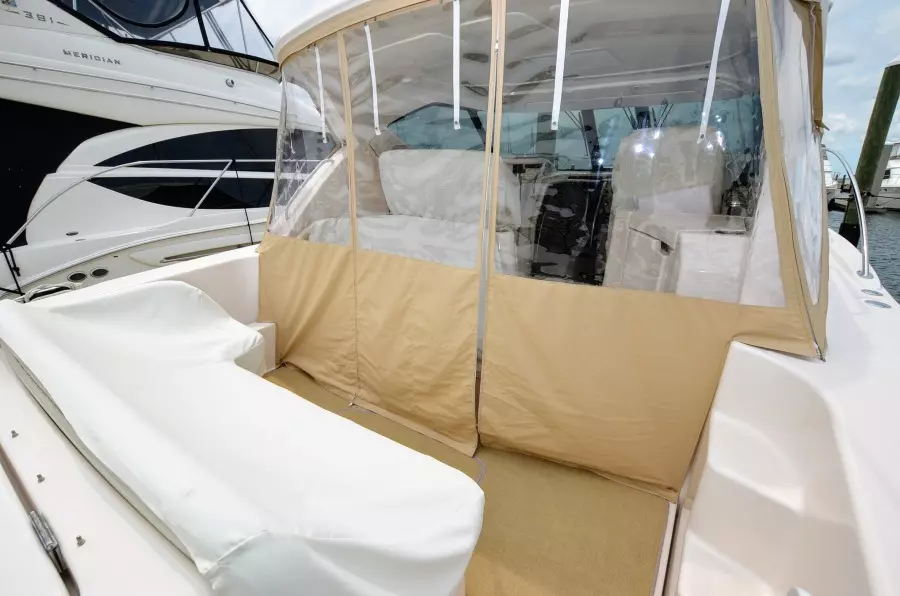 2008 Tiara Yachts 35 Sovran