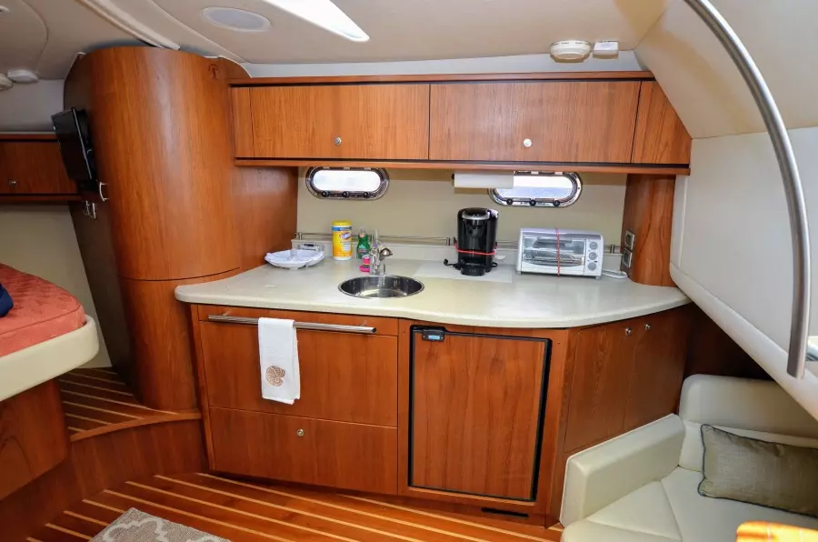 2008 Tiara Yachts 35 Sovran