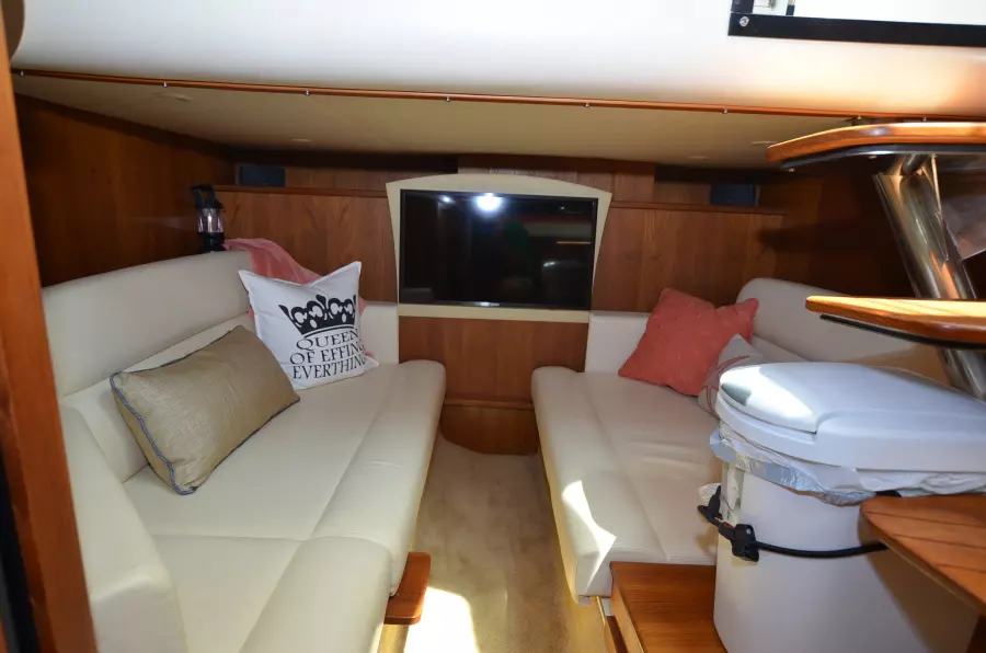 2008 Tiara Yachts 35 Sovran
