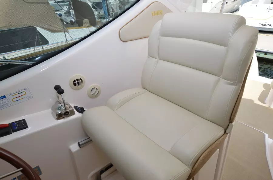 2008 Tiara Yachts 35 Sovran