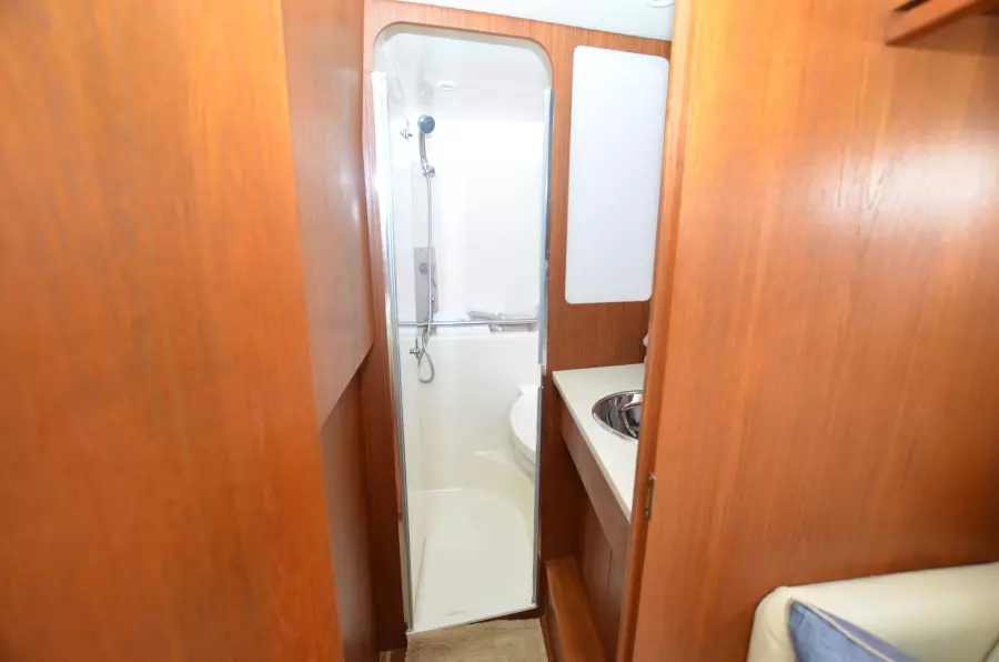 2008 Tiara Yachts 35 Sovran