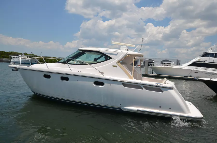 2008 Tiara Yachts 35 Sovran