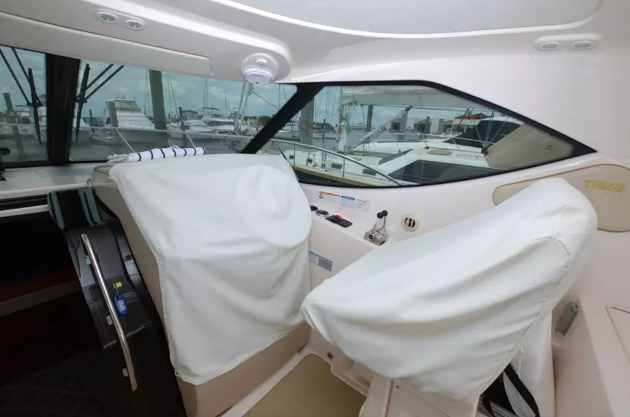 2008 Tiara Yachts 35 Sovran